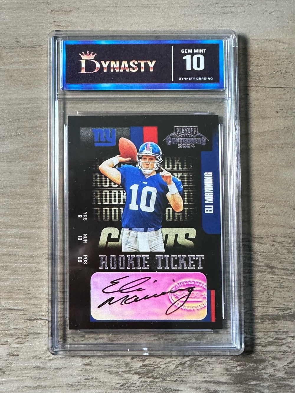 Eli Manning Signed Rookie 2004 Panini #131 Gem Mint 10 Novelty Football Card.